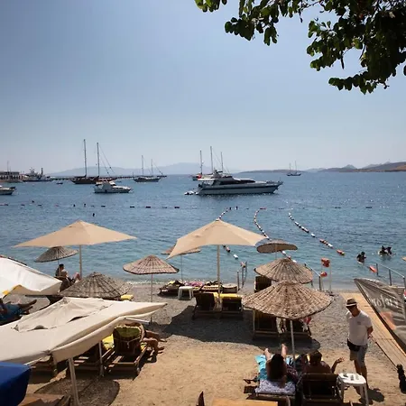 Lovely Seafront With Breathtaking Sea View In The Heart Of Apartament Bodrum